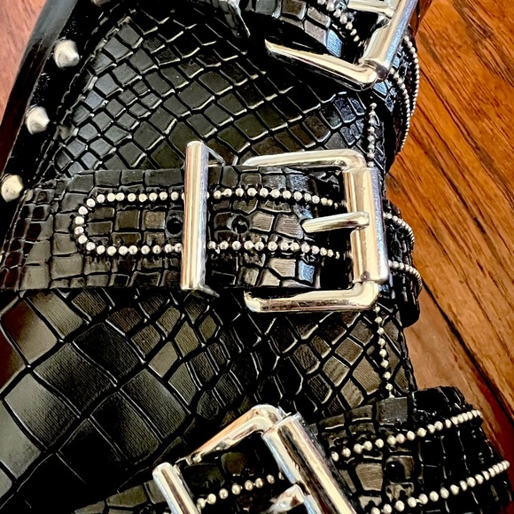 Brand New in Box Schultz Darcey Leather Croco Boots 6B with Studs - Picture 6 of 10